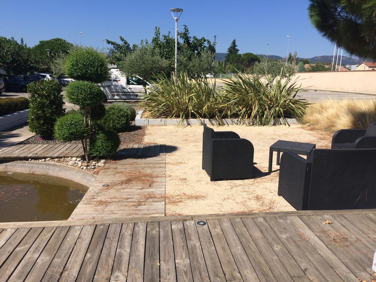 فندق Sous Les Pins Étoile-sur-Rhône المظهر الخارجي الصورة